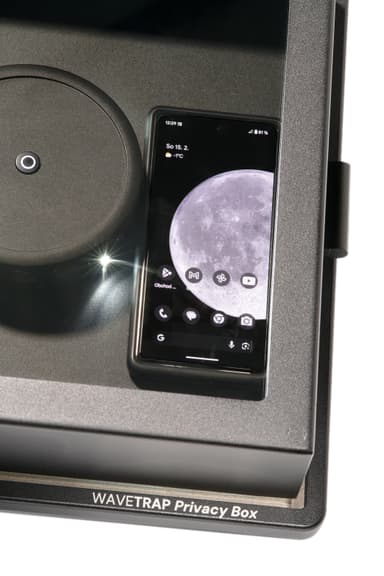 Privacy Box PB-06 - RF blocking Faraday cage technology for mobile device security and TEMPEST protection - Image 9